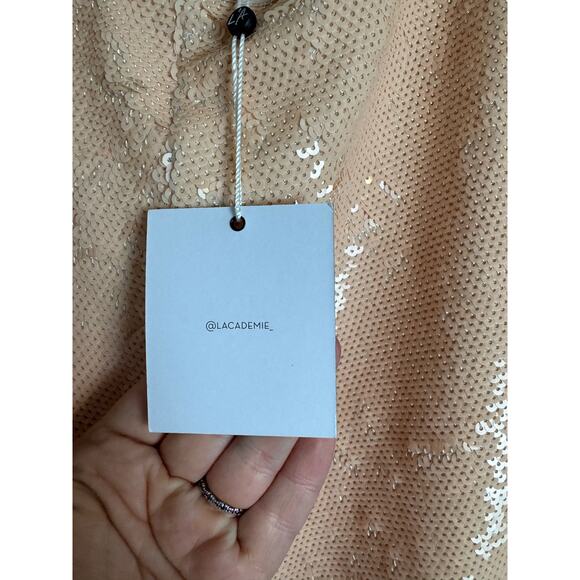 NEW Revolve L'Academie The Macie Short in Nude Women's Large - Picture 11 of 14